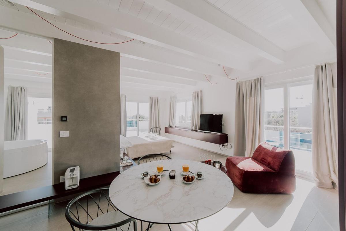 Suite Donna Edwige By Monholiday Monopoli Buitenkant foto