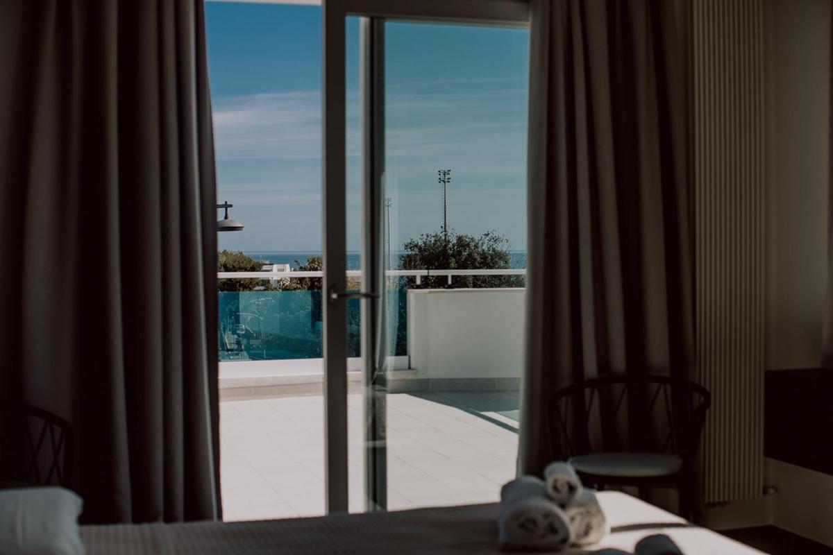 Suite Donna Edwige By Monholiday Monopoli Buitenkant foto