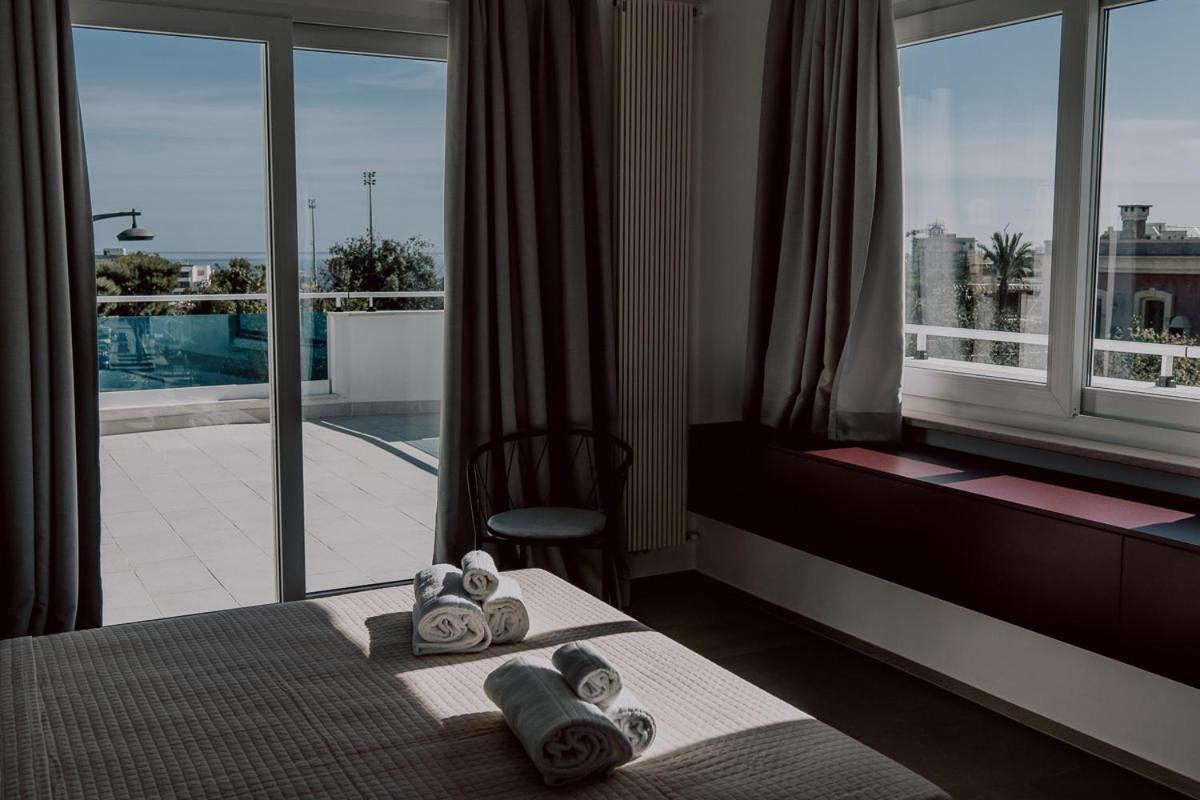 Suite Donna Edwige By Monholiday Monopoli Buitenkant foto